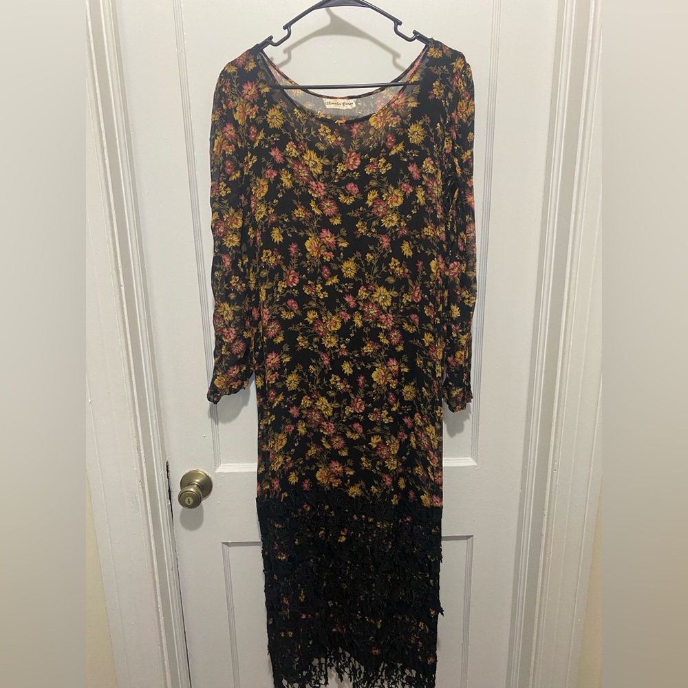 Alexander Brown vintage dress /one size /very clean and see through in arms